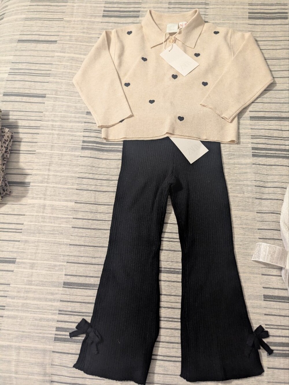 Zara Girls- Beige Heart Knit Collared Sweater & Black Ribbed Bow Pants Set. NWT.